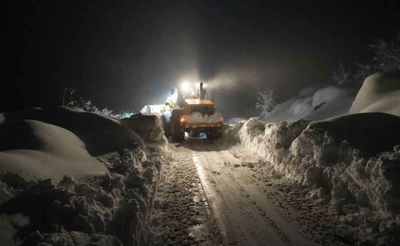 Yoğun kar ve &ccedil;ığ: Mahsur kalanların imdadına yetiştiler - Resim : 3