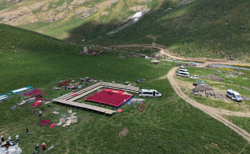 Cennet Cehennem Vadisi’nde tarihi organizasyon: 800 kişilik tribün kuruldu - Resim : 1