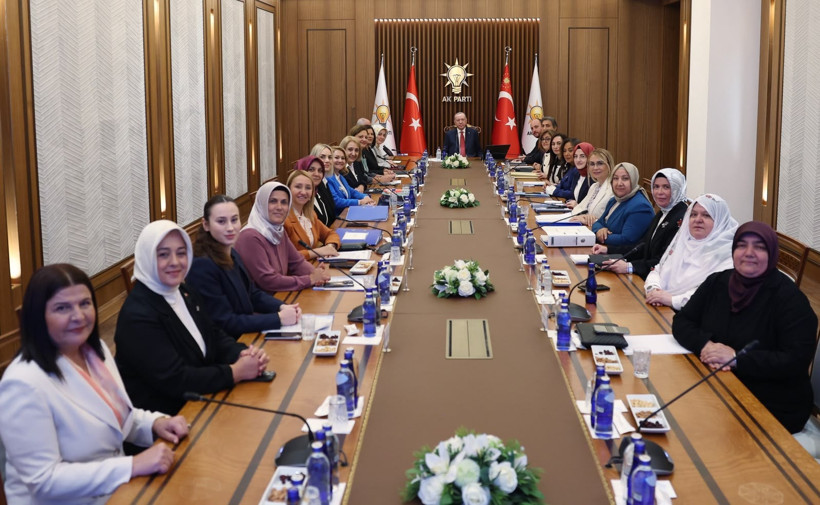 Dün CHP'li bugün AK Parti'li: Foça sokakta - Resim : 3