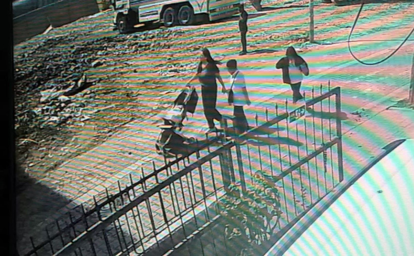 4 katlı bina aniden çöktü: Ecel teğet geçti - Resim: 3