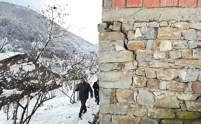 Bartın’da heyelan alarmı: Köylülerin uykuları kaçtı: Sabaha kadar nöbet tutuyorlar - Resim : 4