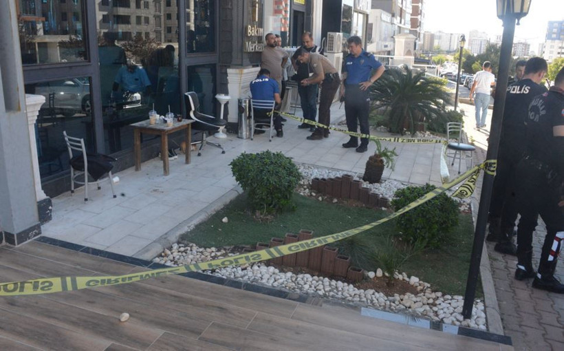 "Kocanın selamı var" diyerek tetiğe bastı: Restoranda terör estirdi - Resim: 8