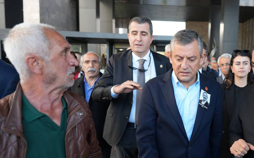&Ouml;zg&uuml;r &Ouml;zel&rsquo;e saldıran Tengioğlu&rsquo;ndan bir yıl sonra dikkat &ccedil;eken fotoğraf - Resim : 1