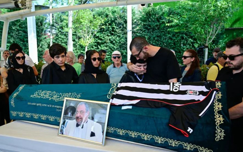 Ayşe Nazlı'dan babası Reha Muhtar'a duygusal veda: “İyi ki benim babamsın” - Resim : 2