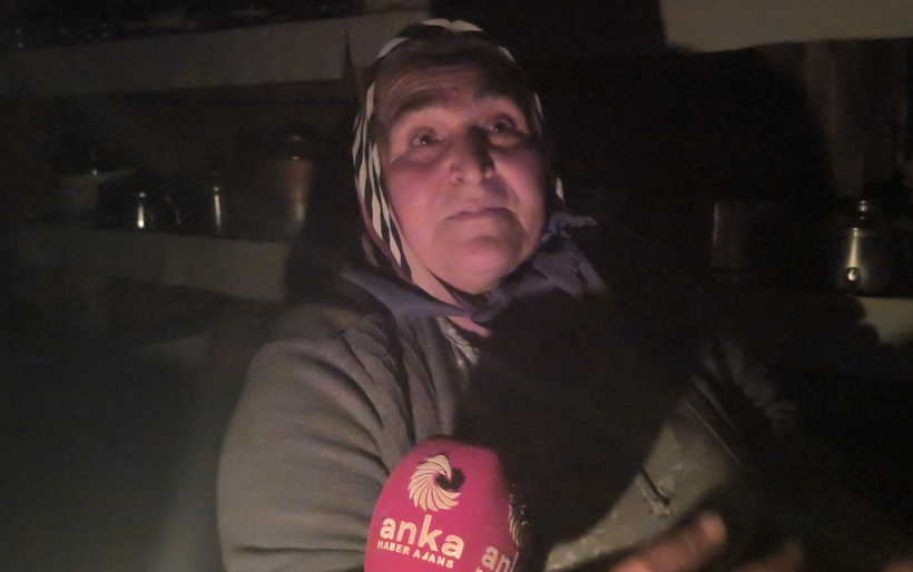 40 yıldır elektrik yok: Hayvanları mum ışığında besliyorlar - Resim: 13