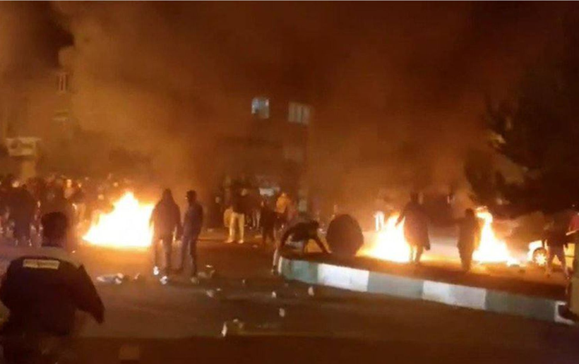 İran’daki protestolar 15. gününde: ABD basınından flaş iddia - Resim : 1