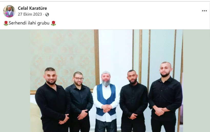 ‘Kabe’de hacılar’ ilahisini dinlerken arkada dönen tarikat kavgasını biliyor musunuz? - Resim : 2