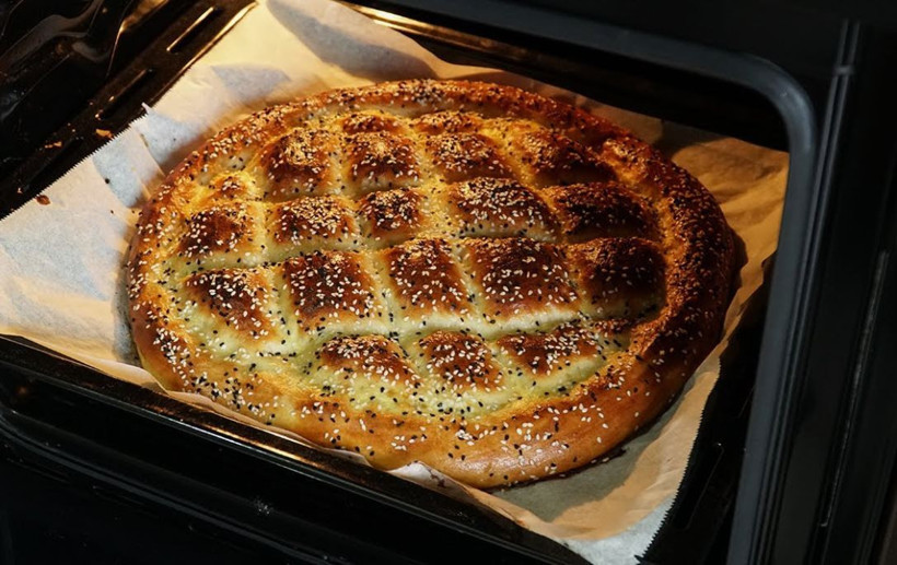 Pratik ev yapımı susamlı Ramazan pidesi nasıl yapılır? - Resim : 4