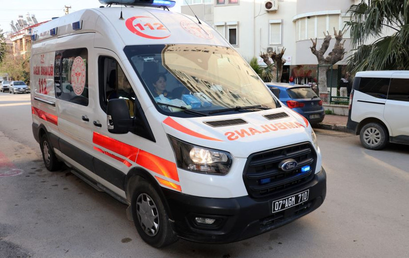Direksiyonda bir kadın, kabinde bir hayat: Ambulans şoförü Gülser’den kadınlar gününe mesaj - Resim : 5
