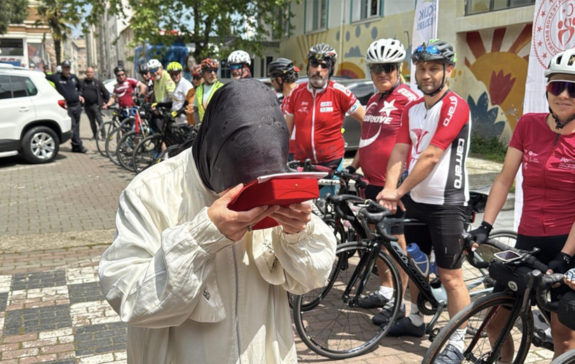 Selanik’ten Samsun’a en anlamlı yolculuk: Ata toprağı pedallarla taşınıyor - Resim : 4