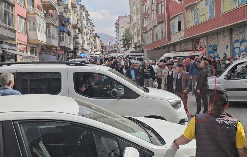 Sokak savaş alanına döndü: Bıçağa karşı silah: Erzurum'da dehşet anları - Resim: 5