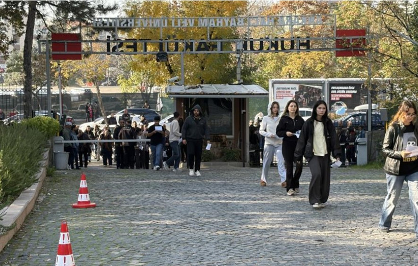 KPSS Ortaöğretim maratonu başladı: 3 milyona yakın aday ter döküyor - Resim : 1