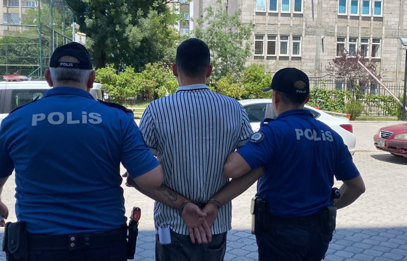 Samsun’da maganda dehşeti: Temizlik işçisine ‘çöp toplama’ dayağı - Resim : 1