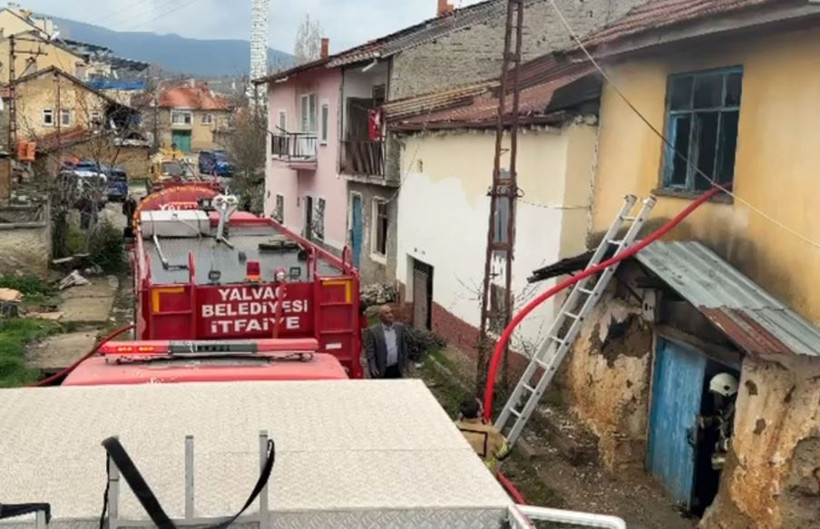 Önce yaktı, sonra direndi: Isparta'da korku dolu anlar - Resim : 1