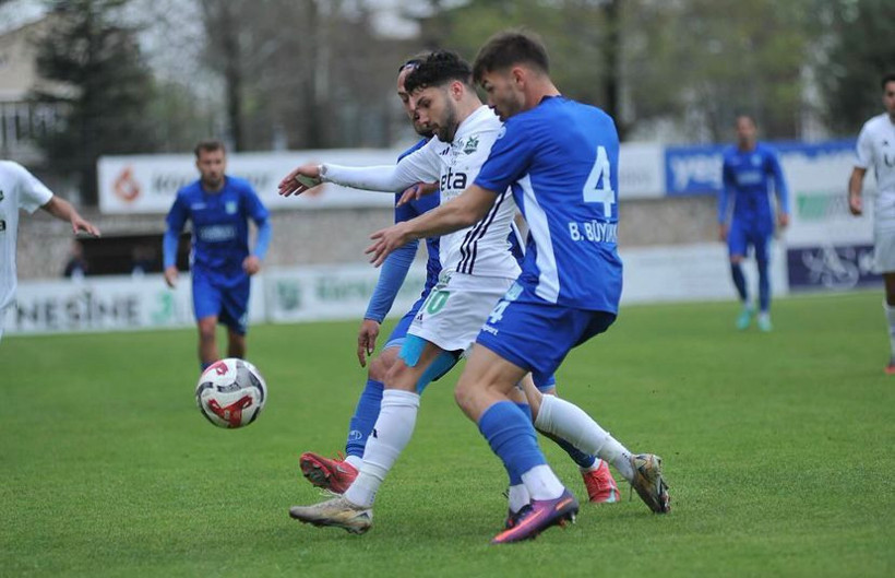 Türkiye'de profesyonel futbol liglerinde 5. şampiyon belli oldu: Yarına 2 ekip daha yolda - Resim: 1