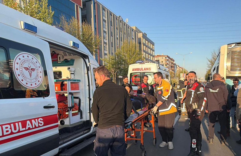 Çorlu’da yolcu otobüsüne çarpan motosiklet devrildi: 2 yaralı - Resim: 2