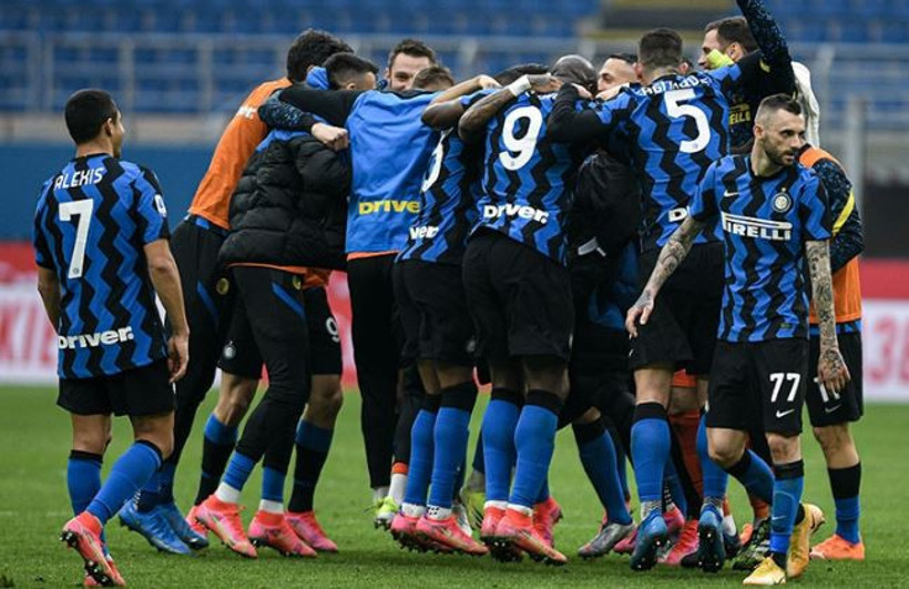 Avrupa’da şampiyonluk yarışı kızıştı: Haftanın önemli anları - Resim : 2