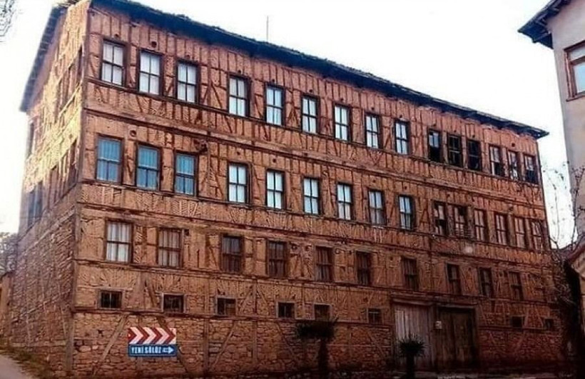 Kurtuluş Savaşı’nı atlattı: 150 yıllık tarihi binanın hikâyesi görenleri şaşırtıyor - Resim: 1