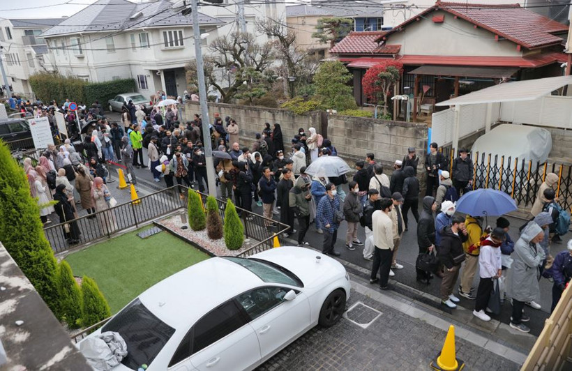 Japonya'da Bayram Namazı tam beş kez kılındı - Resim : 4