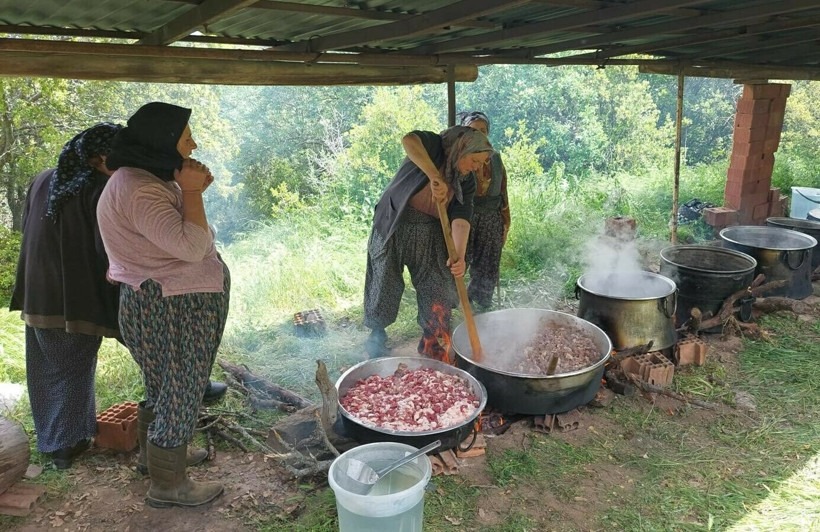 208 yıldır bozulmayan yemin: 37 kurban kesildi - Resim : 1