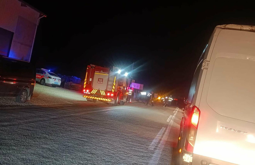 İzmir’de yürek yakan kaza: Otobüsten inen aileye minibüs çarptı - Resim : 4