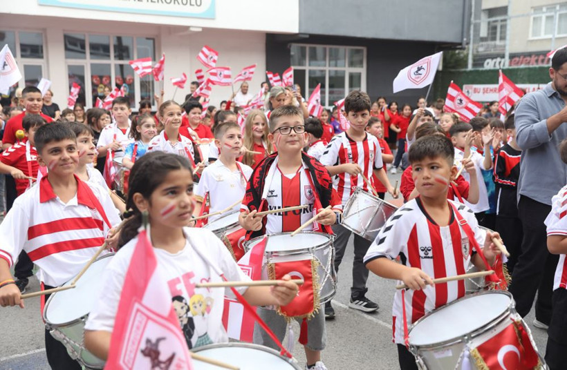 Samsunspor'dan 35 bin öğrenciye destek - Resim : 1