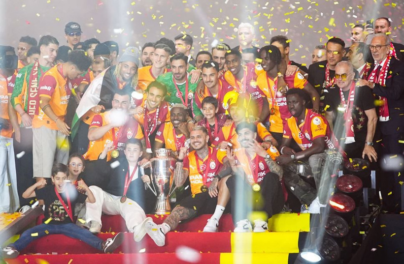 Galatasaray 5. şampiyonluk için gemileri yaktı: Florya’da taşlar yerinden oynuyor: Kimler gidiyor kimler kalıyor ? - Resim: 8