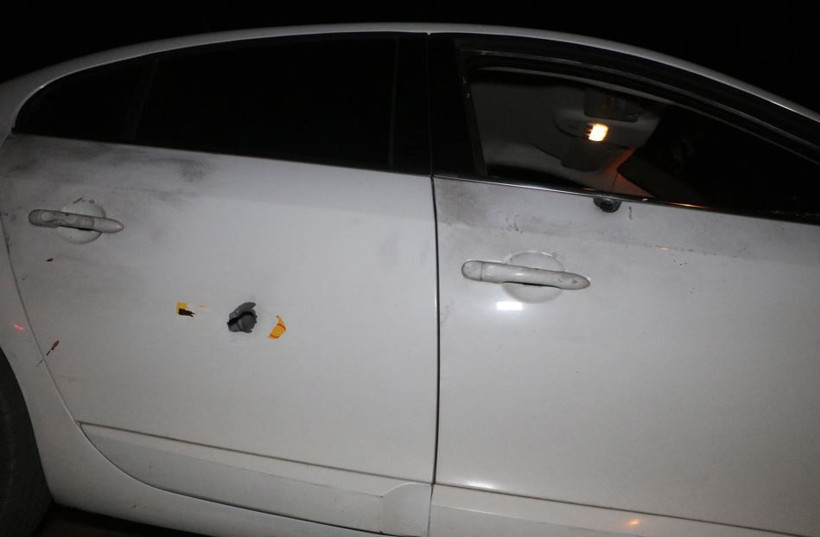 Eski sevgiliden kanlı saldırı: Otomobile pompalı tüfekle ateş etti: İki kız kardeş yaralandı - Resim : 4