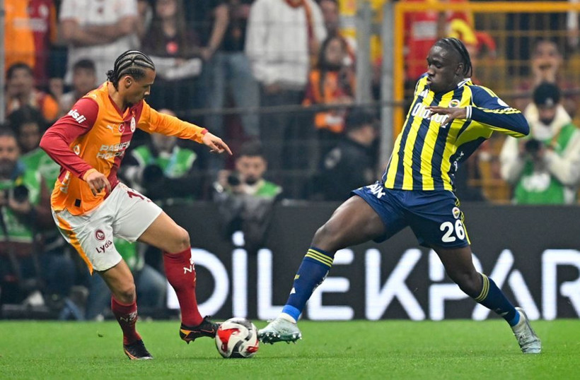 beIN Trio'da derbinin hakemine büyük fırça: Hakemi sahaya gömdüler - Resim: 4