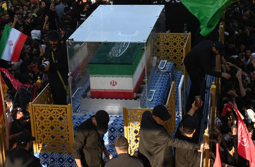 Hamaney için veda töreni: Binlerce kişi meydanları doldurdu - Resim : 1