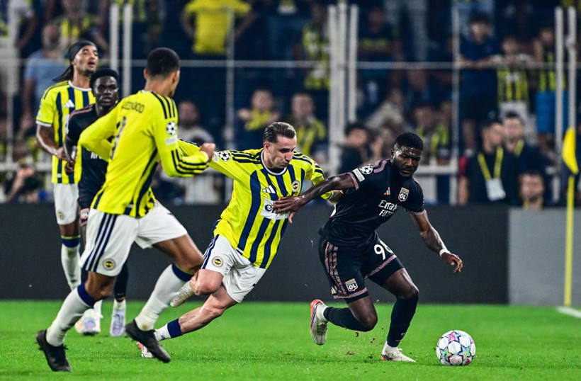 Kerem Aktürkoğlu'na tribünlerden tepki yağdı - Resim : 1