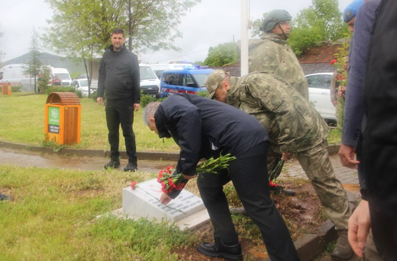 33 yıl önceki acı hâlâ taze: Bingöl’de 33 şehit anıldı - Resim: 2