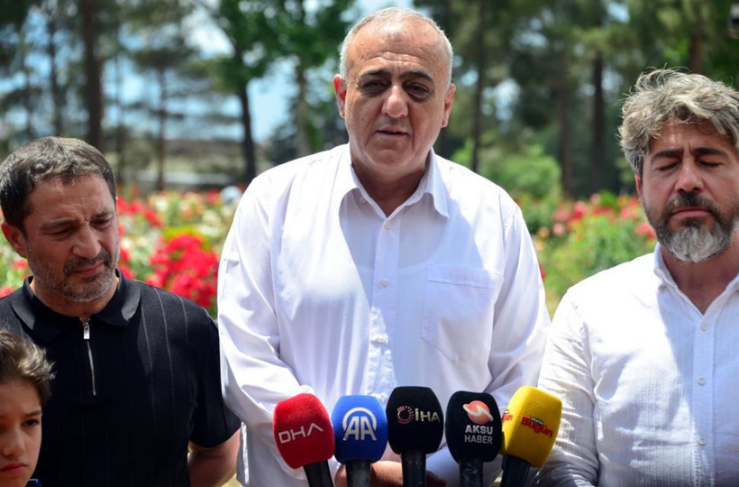 Okul saldırısının ardından ilk bayram: Ailelerden mezarlıkta ortak çağrı - Resim: 3