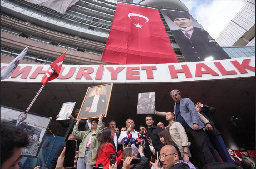 &Ouml;zg&uuml;r &Ouml;zel polis m&uuml;dahalesi sonrası konuştu - Resim : 6