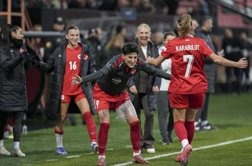 2027 yolunda ilk adım: A Milli Kadın Futbol Takımı, Malta'yı 3-0 yendi - Resim : 1