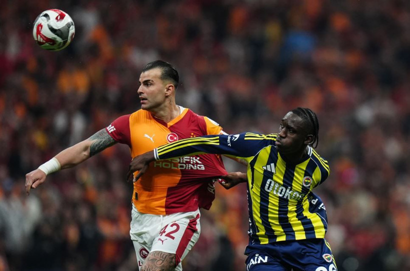 beIN Trio'da derbinin hakemine büyük fırça: Hakemi sahaya gömdüler - Resim: 8