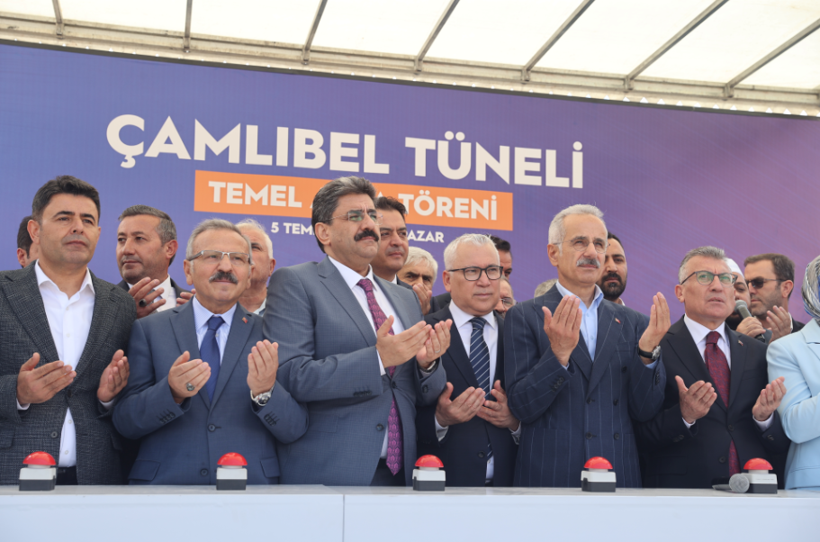 O geçitteki 13 keskin viraj tarih oluyor: Sürücülerin kabusu olan yol 5 dakikaya inecek - Resim: 6