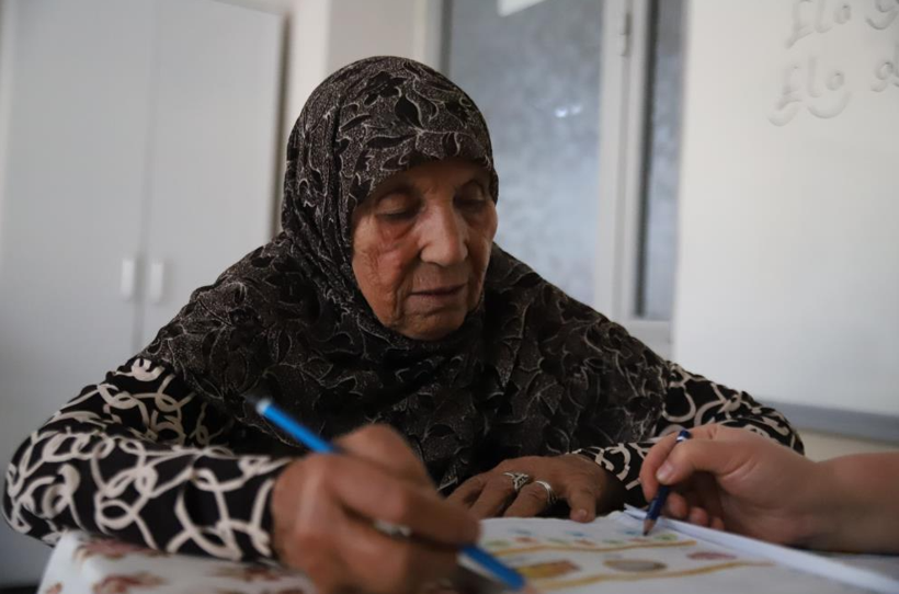 Eşi vefat edince kursa gitti: Çocukluk hayalini 78 yaşında gerçekleştirdi - Resim: 3