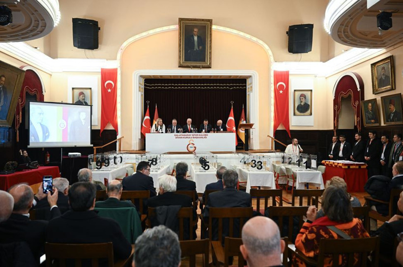 Galatasaray divan kurulu sandık başında: Dursun Özbek, başkanlık seçimiyle ilgili konuştu - Resim : 1