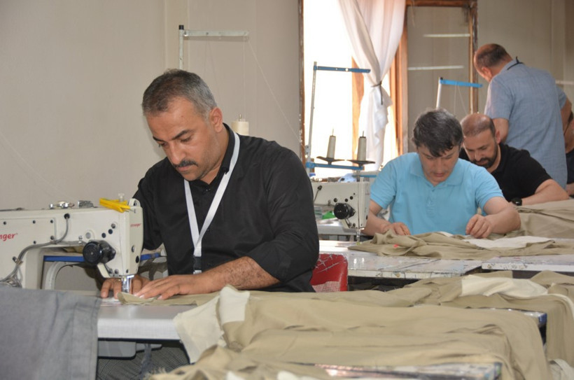 11 yaşında babasını kaybetti, sıfırdan başlayıp 40 kişiye istihdam kapısı oldu - Resim : 3
