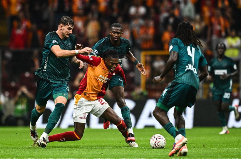 Ahmet Çakar’dan Galatasaray'ın yıldızına yaylım ateşi: Tatilden hala dönememiş - Resim: 1