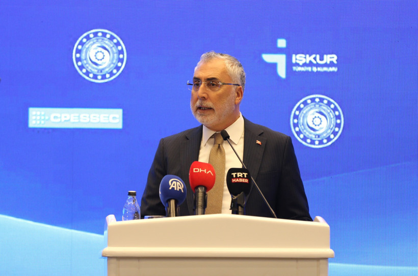Çalışma Bakanı Işıkhan'dan Antalya'da istihdam ve teşvik açıklaması - Resim : 2