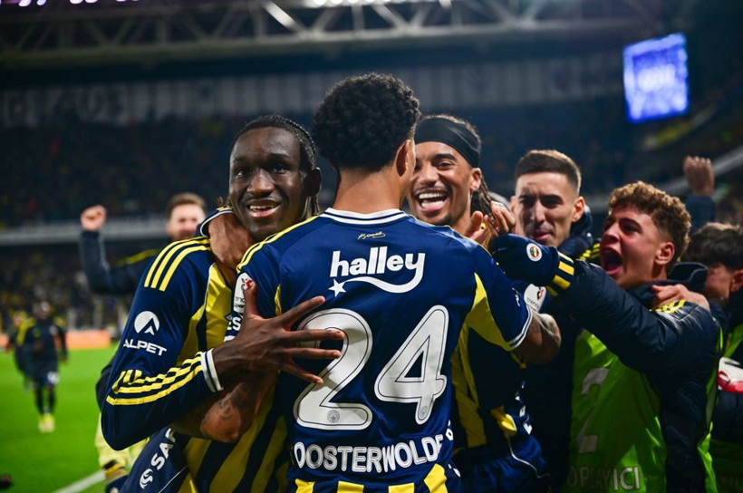 Fenerbahçe'de gelecek sezonun ilk bileti kesildi: Ayrılık listesi netleşiyor - Resim: 2