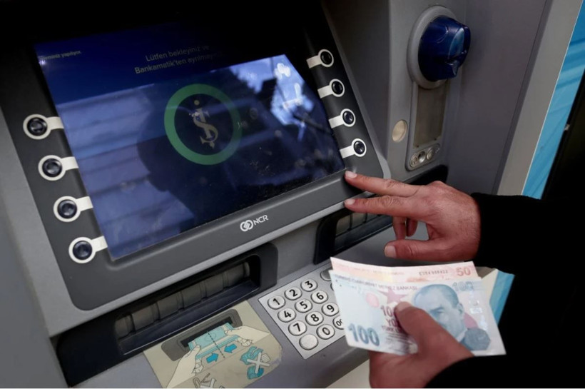 ATM’den para çekerken bu tuşa basın: Uzmanlar dolandırılmamanın yolunu açıkladı - Resim: 5