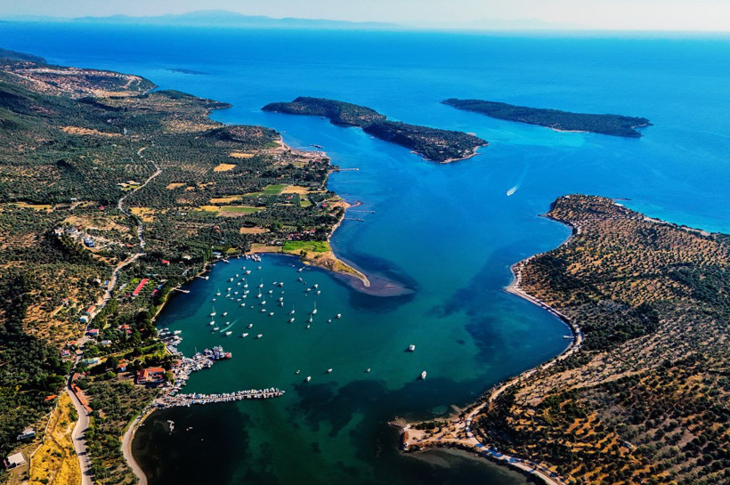 Ege’nin saklı cenneti tatilcilerin gözdesi oldu: Adalar ve koylar ziyaretçi akınına uğruyor - Resim: 7