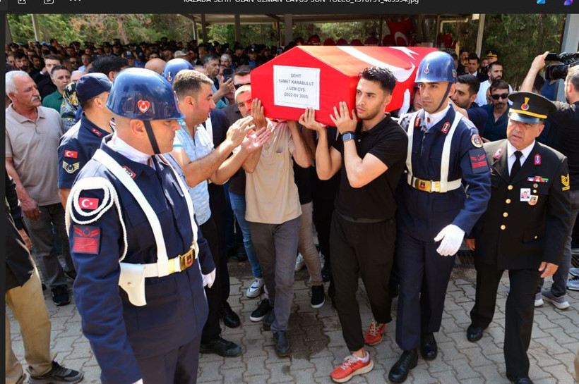 Acılı babanın en zor anı: Türkiye bu kareye ağlıyor - Resim : 2