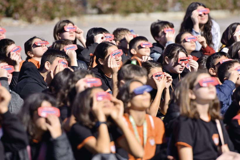 Yüzyılın güneş tutulması geliyor: 6 dakikadan fazla gündüz gece olacak - Resim: 7