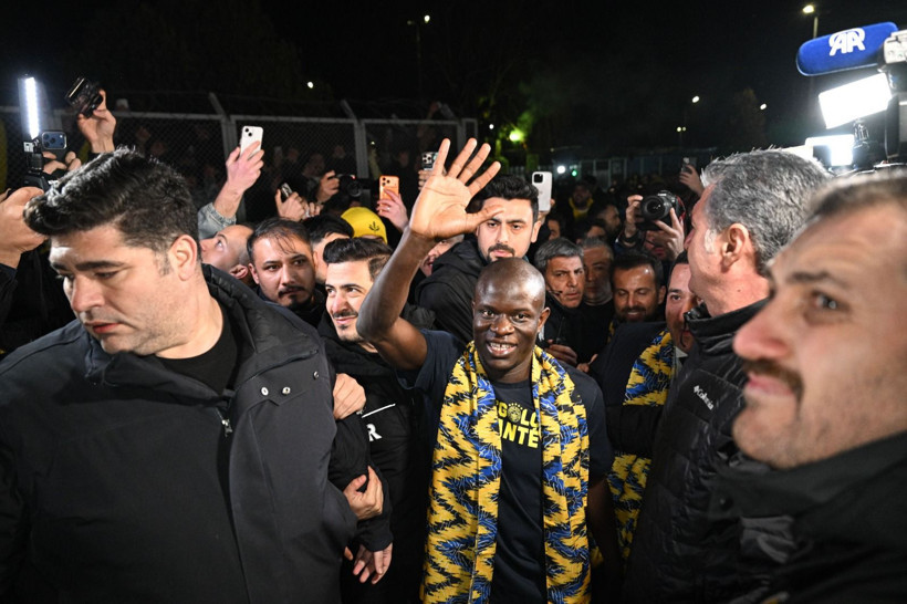 Fenerbahçe'de yeni transfer N’Golo Kante, ilk antrenmanına çıktı. - Resim: 7