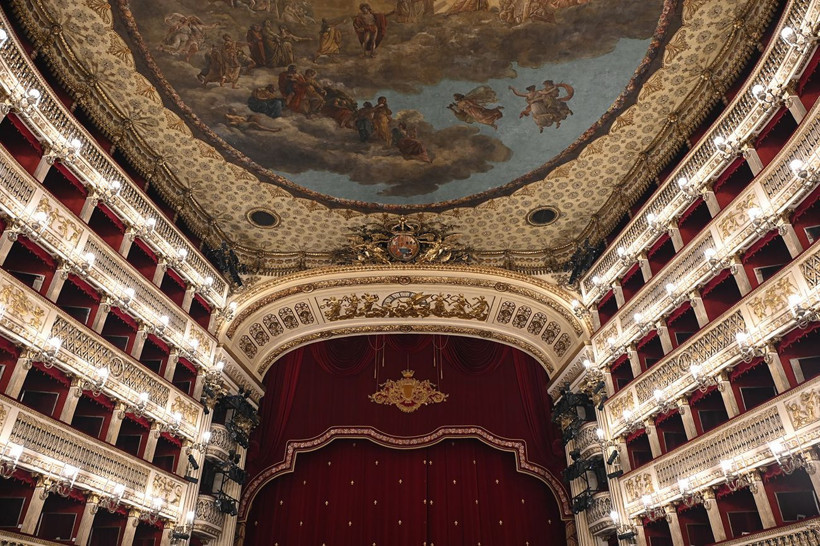 Dünyanın en eski opera sahnesi 290. yılına hazırlanıyor: Verdi, Rossini ve Callas’ın sahnesi - Resim: 13