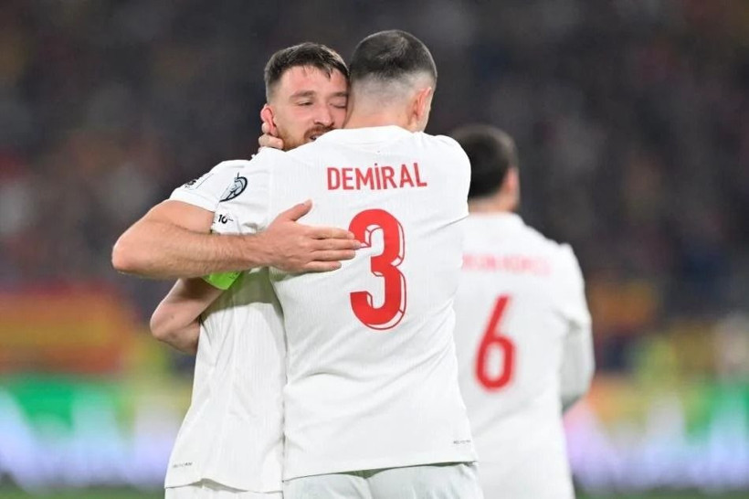 Galatasaray ve Beşiktaş transfer derbisinde: Milli futbolcunun tercihi belli oldu - Resim: 10